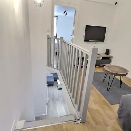 Guest house Maisonnette De Avec Cours - Wifi - Mon Groom Troyes