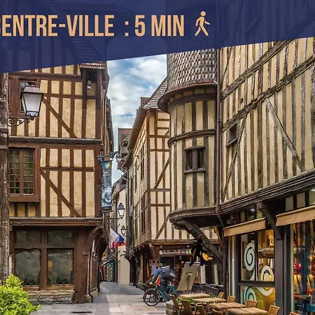 Maisonnette De Avec Cours - Wifi - Mon Groom Guest house
